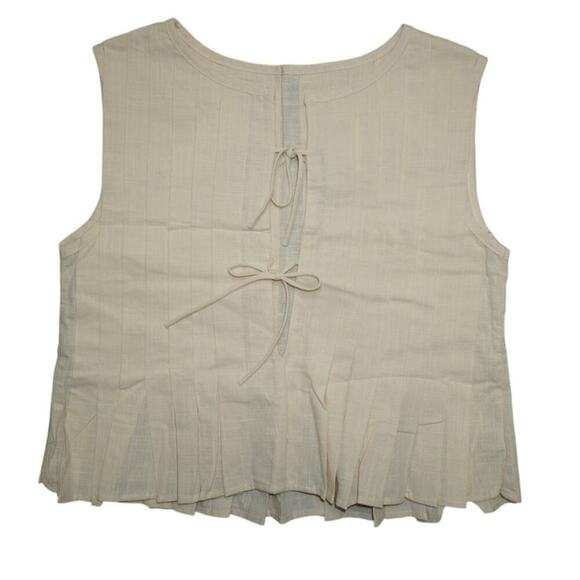Minimalist Cream Tie-Back Pleated Hem Sleeveless Blouse – Size M - Picture 2 of 5